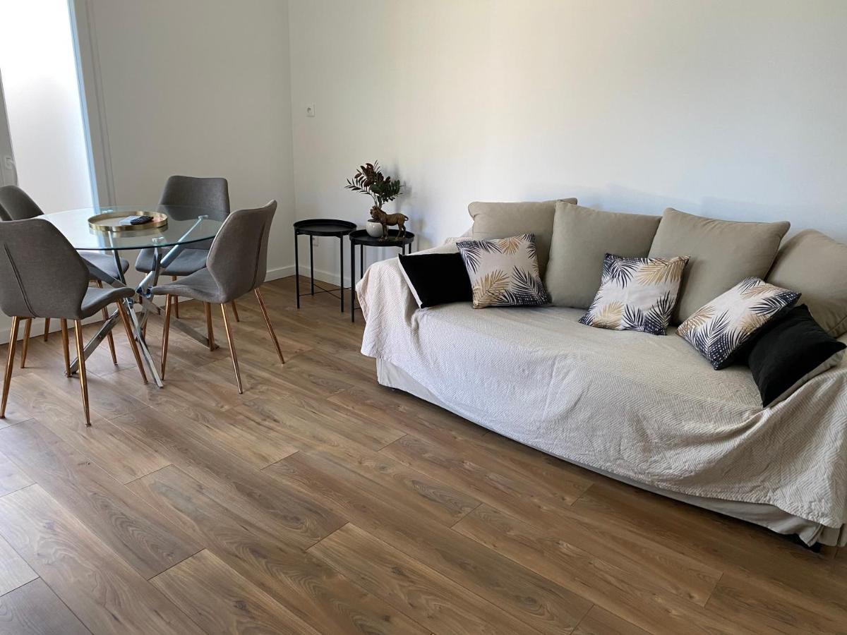 Sweet 2 Pieces 42 M2 Chambre, Salon, Cuisine, Grande Terrasse, Parking Proche Centre Et *