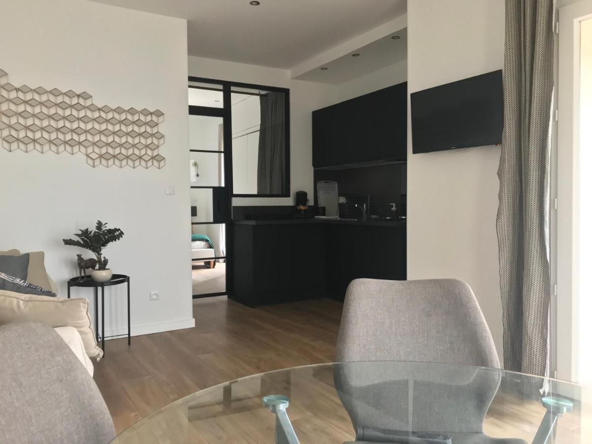 Sweet 2 Pieces 42 M2 Chambre, Salon, Cuisine, Grande Terrasse, Parking Proche Centre Et Bastia (Corsica)