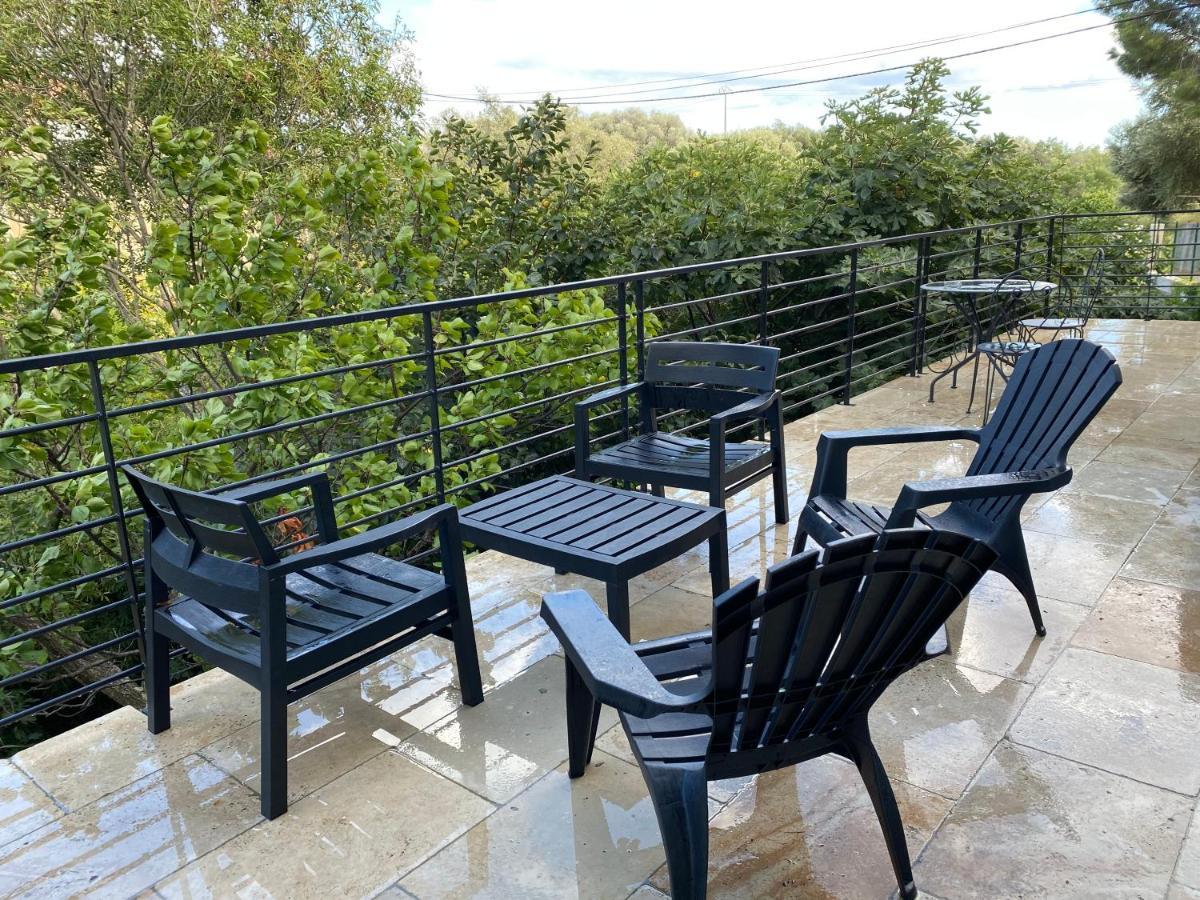 Sweet 2 Pieces 42 M2 Chambre, Salon, Cuisine, Grande Terrasse, Parking Proche Centre Et