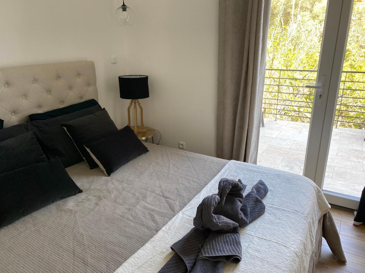 Sweet 2 Pieces 42 M2 Chambre, Salon, Cuisine, Grande Terrasse, Parking Proche Centre Et *
