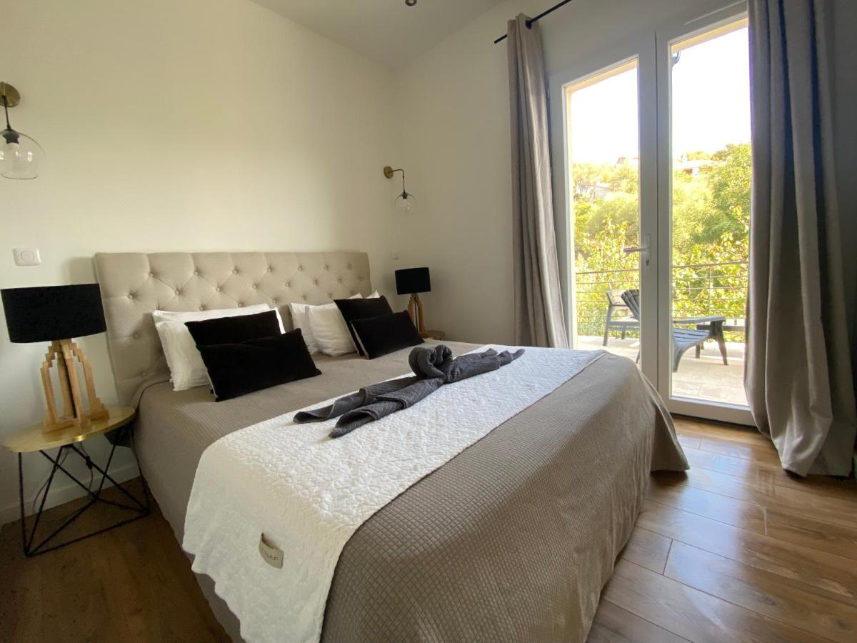 Sweet 2 Pieces 42 M2 Chambre, Salon, Cuisine, Grande Terrasse, Parking Proche Centre Et Apartment